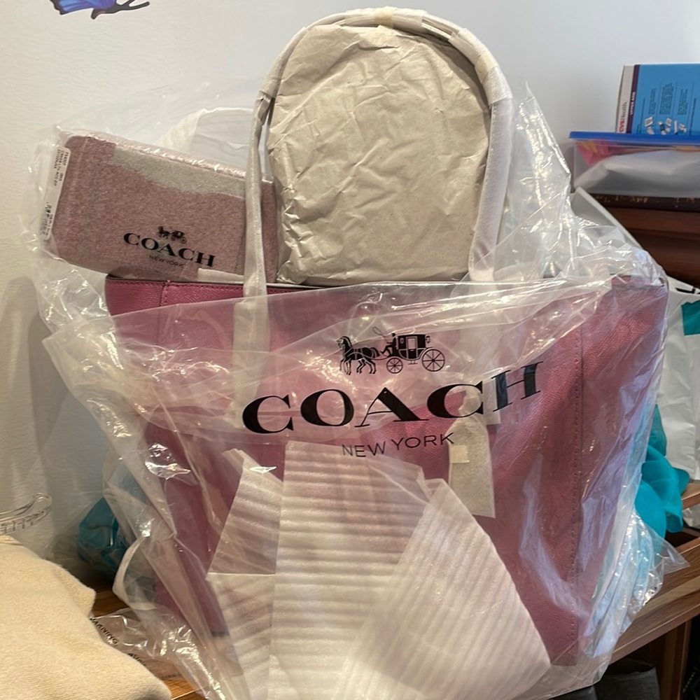 Coach satchel new with tags & original wrapping